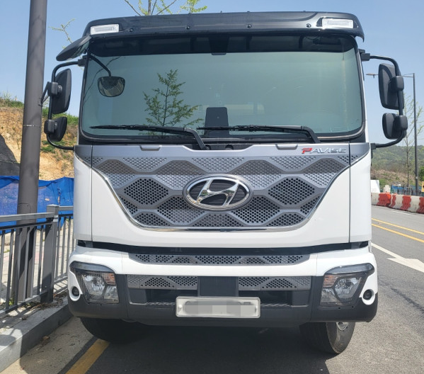 태백 6.5톤 셀프로더 신차급 중고화물차 매물 등장! 파비스 7미터 적재함·아우트리거 장착까지 3 image 20